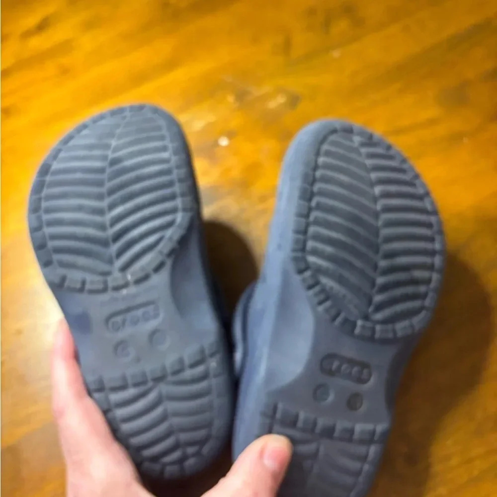 Navy Blue fuzzy crocs C13 - Picture 6 of 9